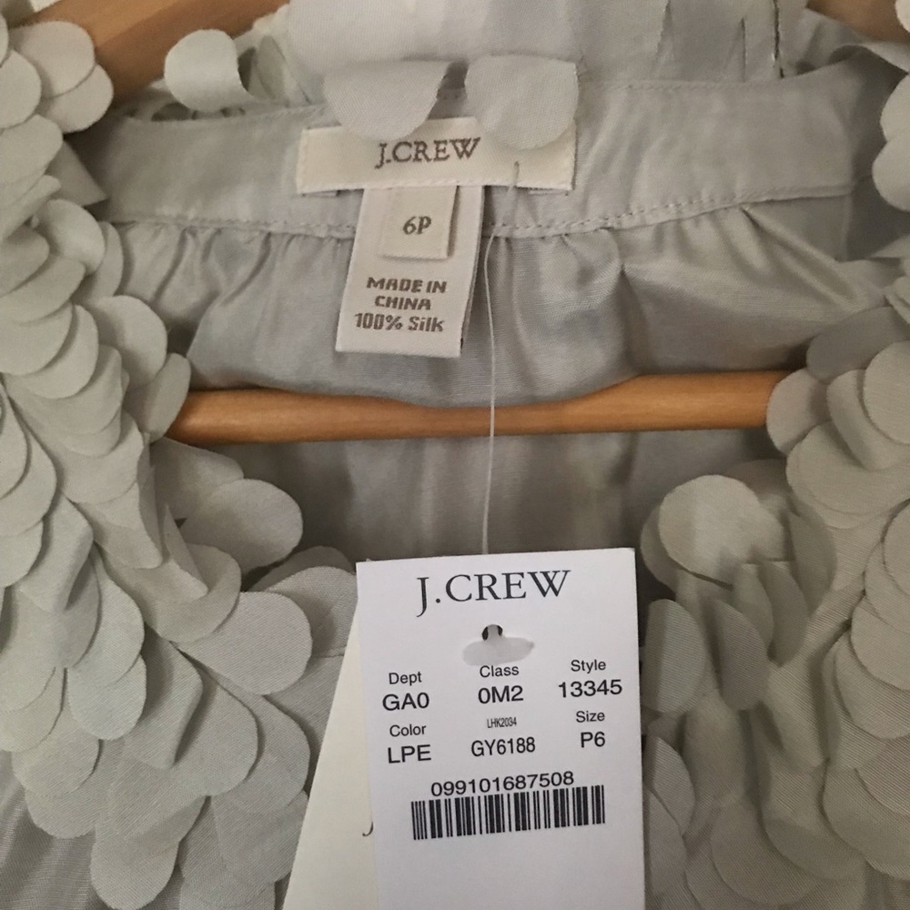 NWT. J. Crew ruffled collar sleeveless blouse. - Picture 3 of 4